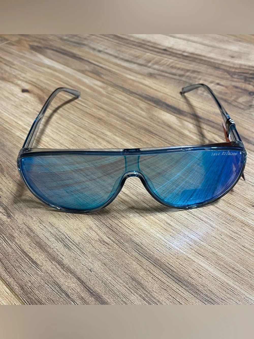 Men’s New with Tag True Religion Polarized Sun Glasses